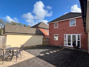 Photo 7- click for photo gallery